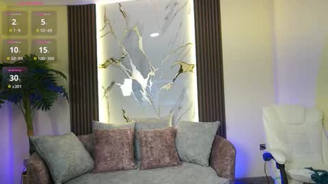 Tessa Fox online show from 11.12.25