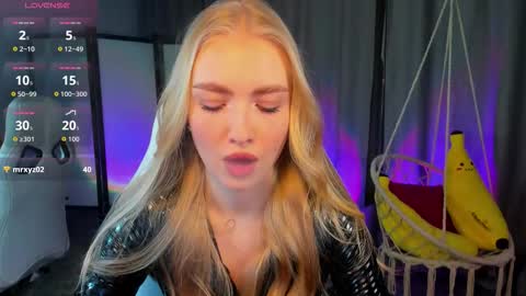 Snapshot of tessahamilton chatting on 02.08.26 TessaHamilton online show from 02.08.26