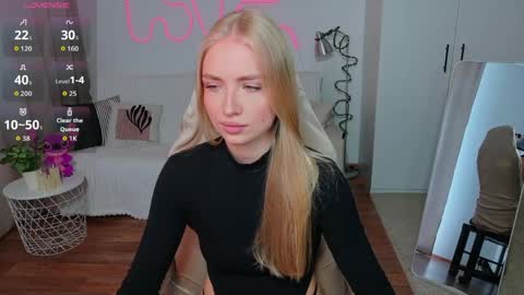 TessaHamilton online show from 05.05.26