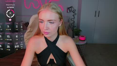 TessaHamilton online show from 05.27.26