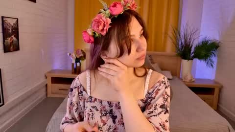 Snapshot of tessamill chatting on 05.19.26 Tessa online show from 05.19.26