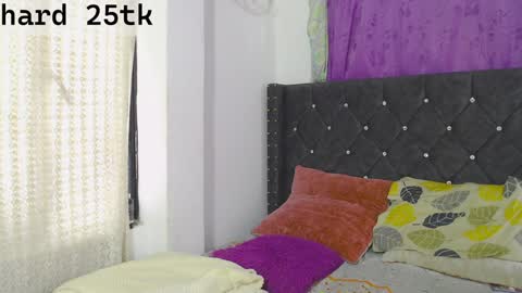 Snapshot of tessayleo_13 chatting on 02.02.25 tessa y leo online show from 02.02.25