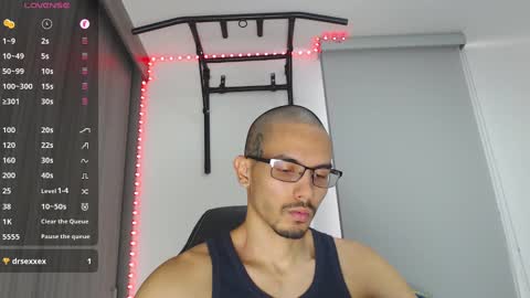 Snapshot of th_russ chatting on 02.08.25 INSTAGRAM Th1rss online show from 02.08.25