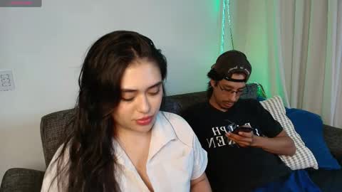 T H A I S  online show from 05.08.26