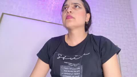 Snapshot of thalia888_ chatting on 05.17.26 thalia888_ online show from 05.17.26