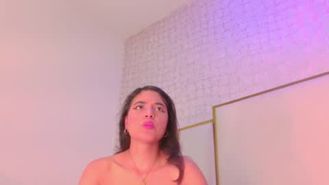 Snapshot of thalia888_ chatting on 06.15.26 thalia888_ online show from 06.15.26