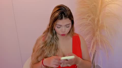 Snapshot of thaliafox_ chatting on 04.23.26 Thalia online show from 04.23.26