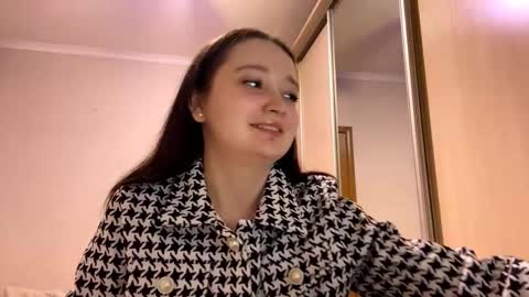 Yumi online show from 03.18.26