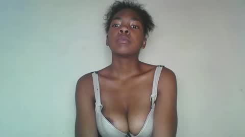 thalyra online show from 04.22.26