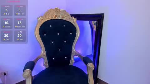 Snapshot of thamara_angells chatting on 10.22.25 Thamara online show from 10.22.25