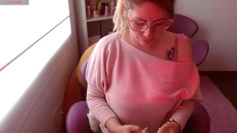   online show from 02.05.25