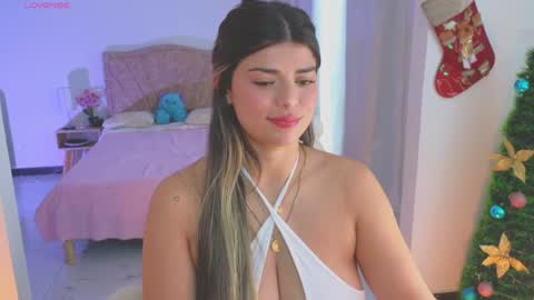 Thamara  online show from 12.17.24