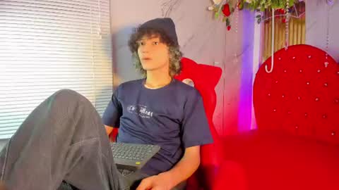 Snapshot of thanier_18 chatting on 06.20.26 thanier_18 online show from 06.20.26