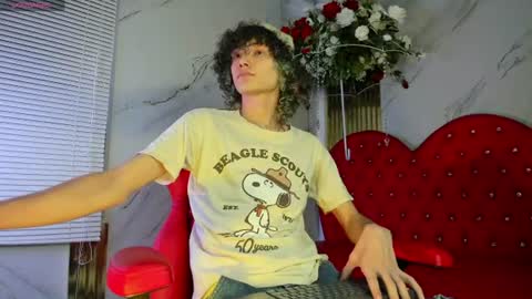 Snapshot of thanier_18 chatting on 07.24.26 thanier_18 online show from 07.24.26