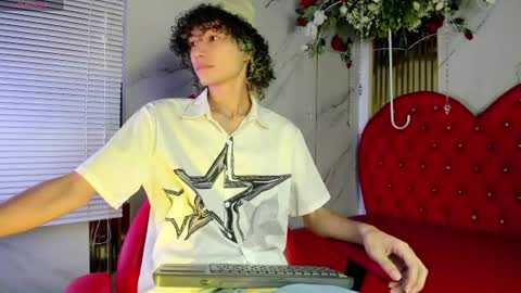 Snapshot of thanier_18 chatting on 07.25.26 thanier_18 online show from 07.25.26