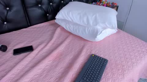 thara webstter online show from 10.31.25