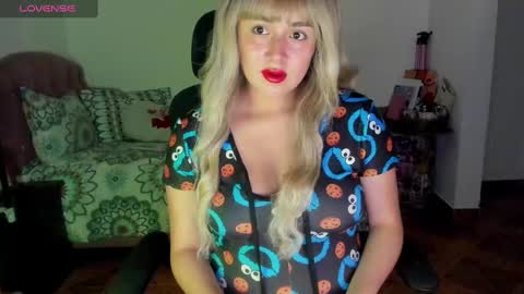 Snapshot of thatgirl2003 chatting on 12.16.24   online show from 12.16.24