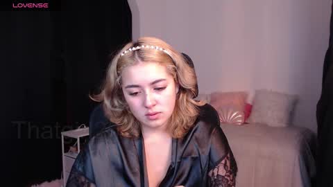 Snapshot of thatgirl2003 chatting on 10.17.25   online show from 10.17.25