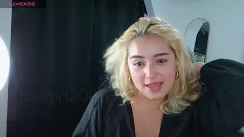 Snapshot of thatgirl2003 chatting on 01.18.26 online show from 01.18.26