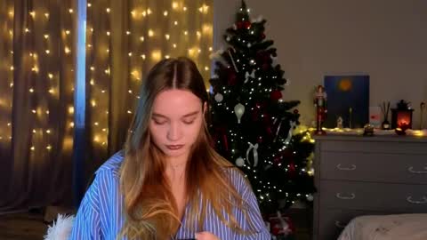 Snapshot of thatonerabbit chatting on 12.21.25 Alice online show from 12.21.25