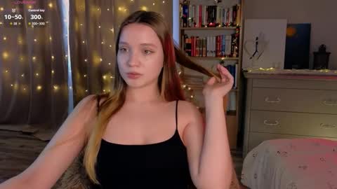 Snapshot of thatonerabbit chatting on 03.04.26 Alice online show from 03.04.26