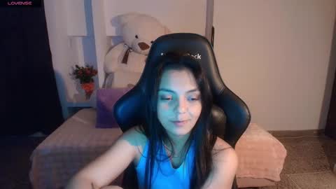 Snapshot of thays_mawakye01 chatting on 03.20.26 Paola online show from 03.20.26