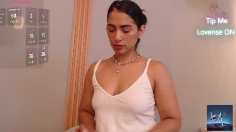 Snapshot of thayssa_ross chatting on 06.28.26 THAYSSA ROSS online show from 06.28.26