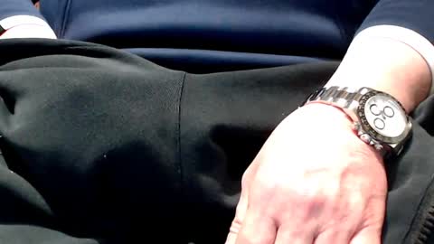 Snapshot of the1pocketrocket chatting on 01.01.25 the1pocketrocket online show from 01.01.25