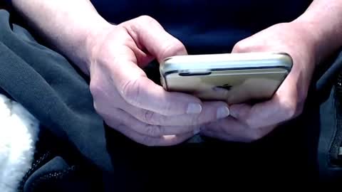 Snapshot of the1pocketrocket chatting on 01.03.25 the1pocketrocket online show from 01.03.25