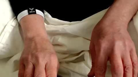 Snapshot of the1pocketrocket chatting on 01.11.26 the1pocketrocket online show from 01.11.26