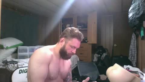 Snapshot of the4stringmotha chatting on 12.04.24 BiggerINalaska online show from 12.04.24