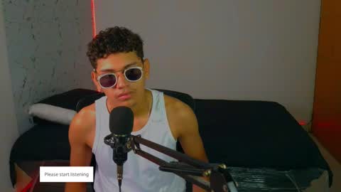 Snapshot of the_crack71 chatting on 12.21.25 Sean OPry online show from 12.21.25