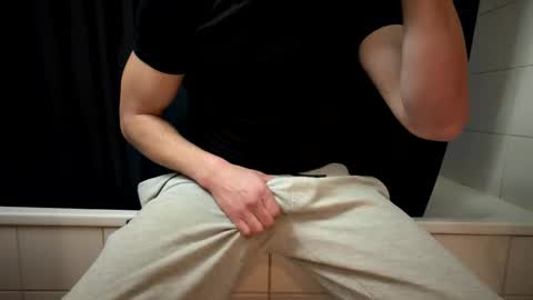 Snapshot of the_delicious_19 chatting on 03.28.26 the_delicious_19 online show from 03.28.26