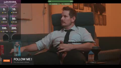 Snapshot of the_dilf chatting on 11.22.25 The DILF - online show from 11.22.25