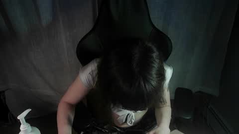 Snapshot of the_dough_nut chatting on 05.31.26 The Dough-Nut online show from 05.31.26