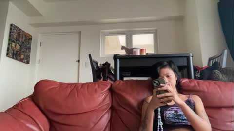 Snapshot of the_emmarouge chatting on 10.15.25 the_emmarouge online show from 10.15.25