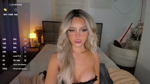 Snapshot of the_enchantressxx chatting on 01.13.25 nabi butterfly online show from 01.13.25