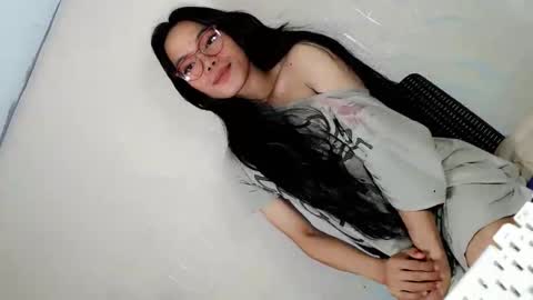 the_horny_bella online show from 04.28.26