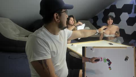 Snapshot of the_mao_game chatting on 01.01.25 Mao online show from 01.01.25