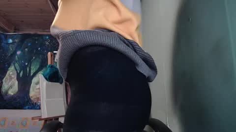 Snapshot of the_prettywondder chatting on 01.31.25 Ekye online show from 01.31.25