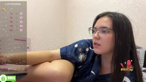 Snapshot of the_princese chatting on 02.05.25 Alice online show from 02.05.25
