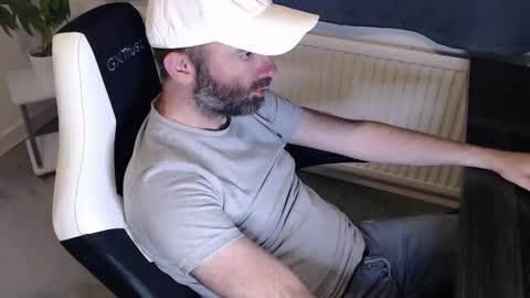 Snapshot of the_sensual_masturwait chatting on 09.21.25 the_sensual_masturwait online show from 09.21.25