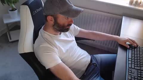 Snapshot of the_sensual_masturwait chatting on 09.22.25 the_sensual_masturwait online show from 09.22.25