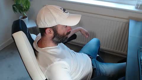 Snapshot of the_sensual_masturwait chatting on 09.27.25 the_sensual_masturwait online show from 09.27.25