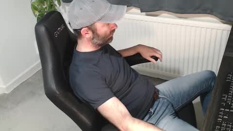 Snapshot of the_sensual_masturwait chatting on 11.04.25 the_sensual_masturwait online show from 11.04.25