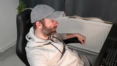 Snapshot of the_sensual_masturwait chatting on 11.13.25 the_sensual_masturwait online show from 11.13.25