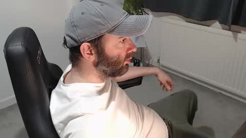 Snapshot of the_sensual_masturwait chatting on 11.30.25 the_sensual_masturwait online show from 11.30.25