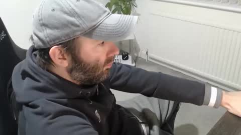 Snapshot of the_sensual_masturwait chatting on 12.01.25 the_sensual_masturwait online show from 12.01.25