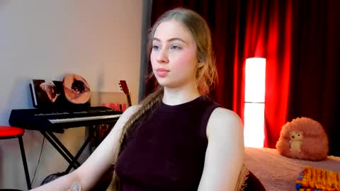 Ally    STREAMING ON TWITCH NOW Check my Twitter for updates online show from 11.18.25