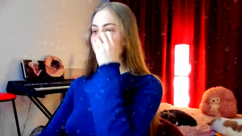 Ally    STREAMING ON TWITCH NOW Check my Twitter for updates online show from 12.17.25